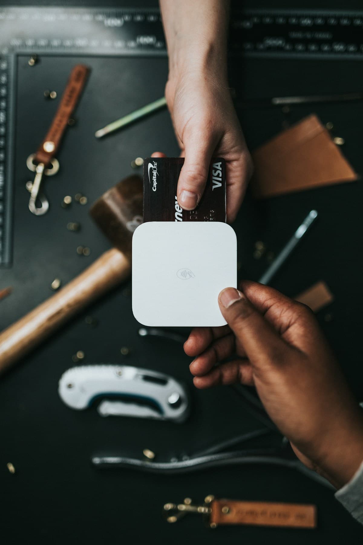 Shopify MCP connecting AI shopping agents and social commerce for UK online stores